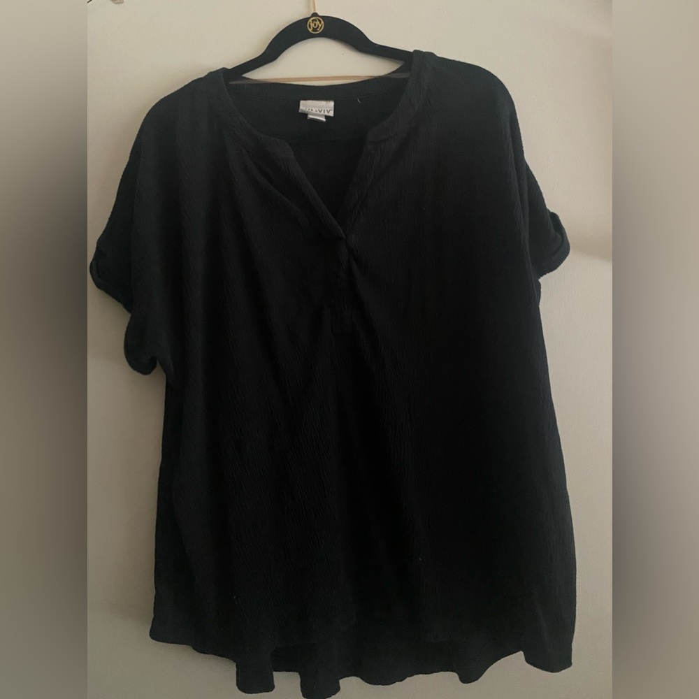 Ava & Viv Black Cuffed Short Sleeve Blouse